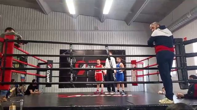 Проигравший бой Мудуев Мансур vs Сергей Сырников