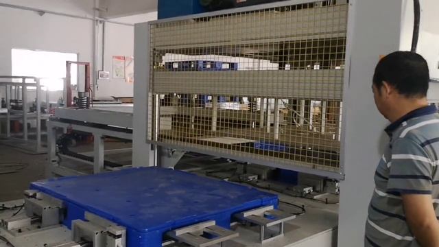 машина для сварки пластиковых поддонов