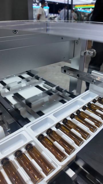 Minipress.ru Полуавтоматический фармацевтический этикетировщик бутылок
