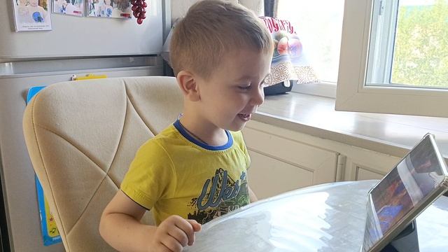 Артём рассказал всё правду,почему был в штанах.