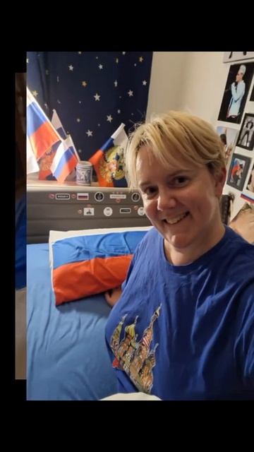 В Германии обнаружили самую ярую фанатку Шамана — женщина превратила свою спальню в российский уголо