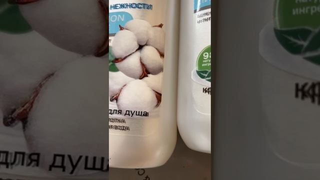 Универсальный автоматический этикетировщик для овальной и цилиндрической тары