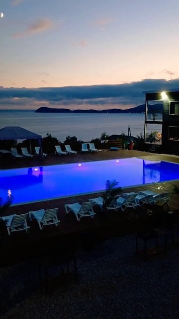 Закат #бассейн #закат #приморскийкрай #travel #relax #summer #shorts