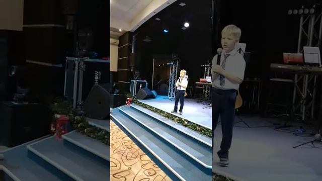 Первое выступление Павла Пономаренко в Церкви "Краеугольный камень"