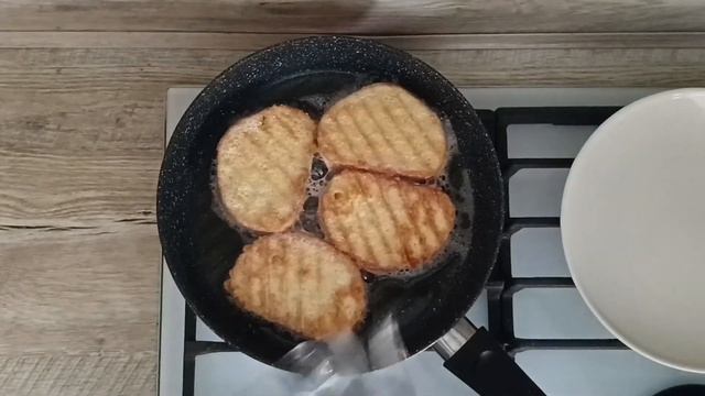 КАК ПРИГОТОВИТЬ БУТЕРБРОДЫ В МИКРОВОЛНОВКЕ С КОЛБАСОЙ И СЫРОМ? Вкусные, простые, горячие, на завтрак