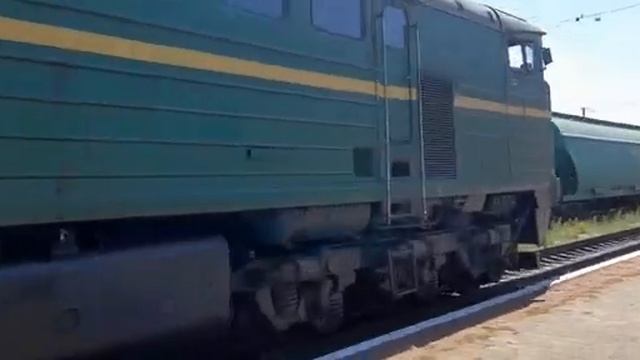 2ТЭ10Ут-0059 Едет Задом Следуя Резаком В Дэпо