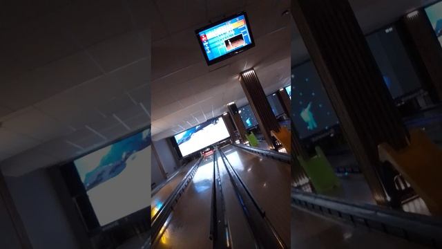 Играю в боулинг 2 часть