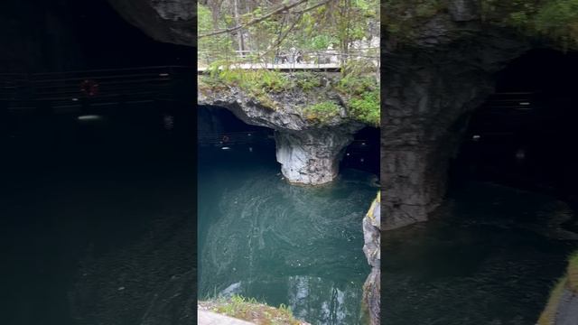 Поющий камень, я и мрамор, подземное озеро и ретропоезд (Рускеала)