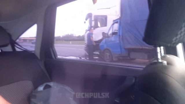 😬 Фура Scania и Газель столкнулись на перекрестке у станции Лаишевка