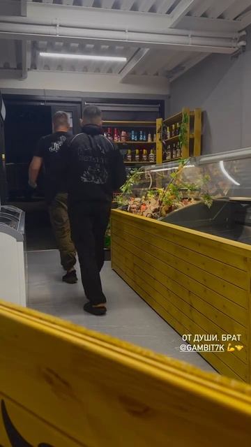 Мясник,логист,скотник,дворник,директор,грузчик-и все это один человек!
