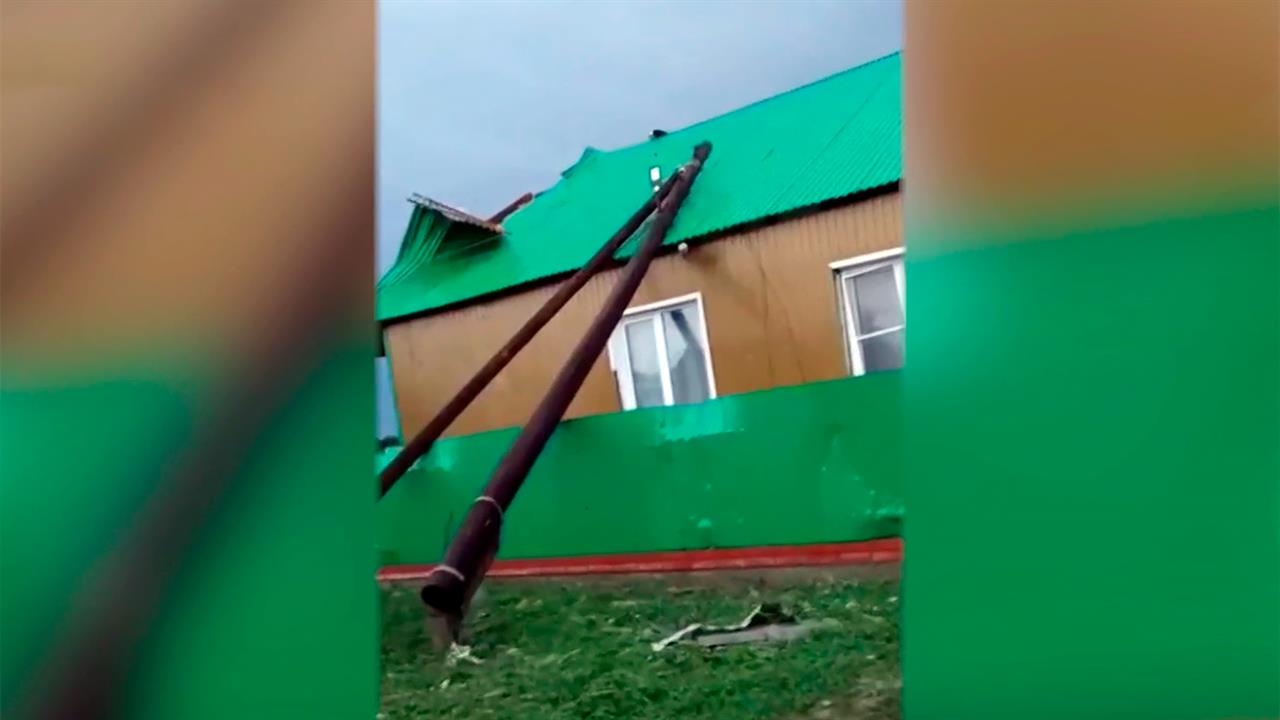 В Новосибирской области штормовой ветер оставил без электричества 13 населенных пунктов