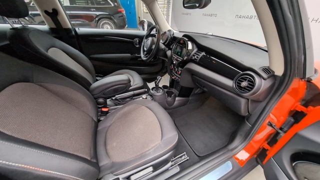 Mini  Cooper 1.5 AT (136 л.с.)