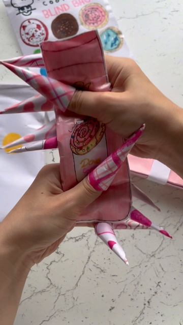 crumbl cookies blind bag !🍪
#blindbag #diy #crumblcookies #paperdiy #gift