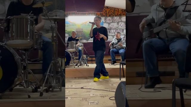 Грабители Банков - "Свободы нет" (живая полу-акустика)