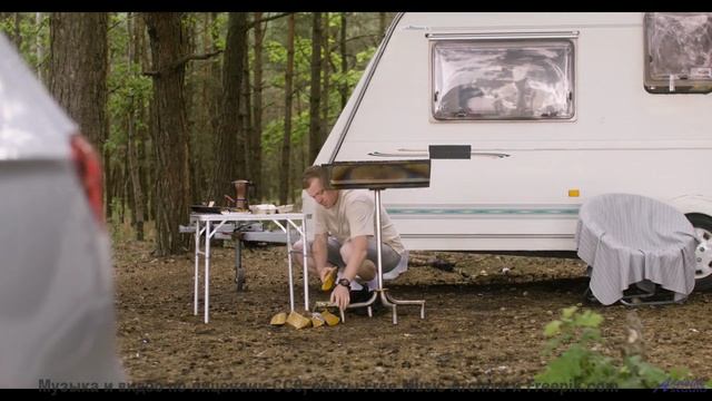 Поля качаются в такт каждому музыкальному движению - Rotten Guy (D-Ephraims Version) -- HighWay17 --