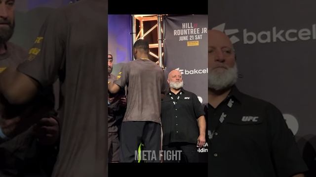 ЕДВА СДЕРЖАЛИ СМЕХ: Раунтри и Хилл провели СТЕРДАУН перед боем на UFC в Баку