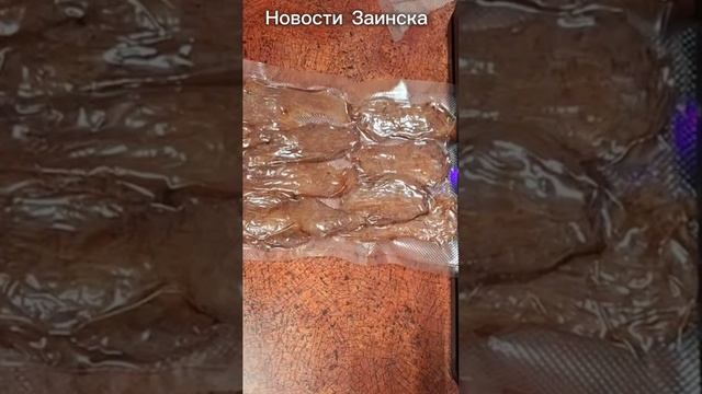 Фронтовые гостинцы: заинские волонтеры готовят вяленое мясо для защитников