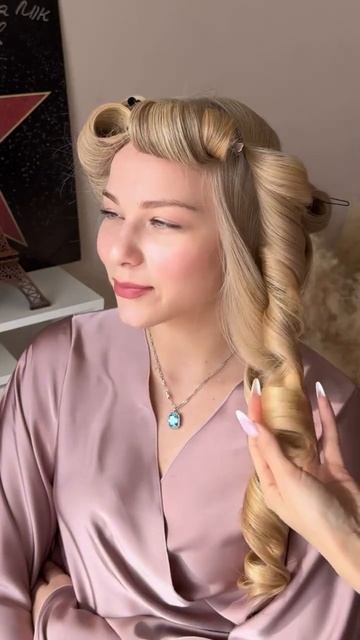 Роскошные объемные локоны на выход #hairstyle #hairtok #hairtutorial #hair #beauty