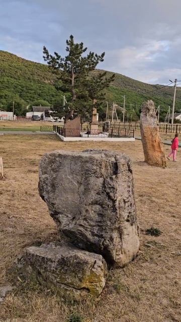 КРЫМ И у камня есть СЕРДЦЕ Легендарные Менгиры