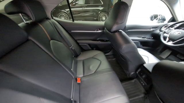 Toyota Camry 2.5 AT (181 л.с.)