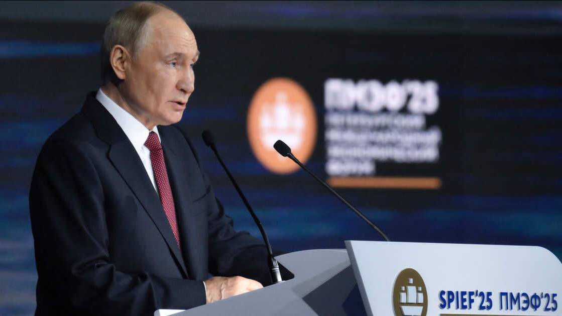 Путин поручил подготовить стратегию по развитию креативной экономики