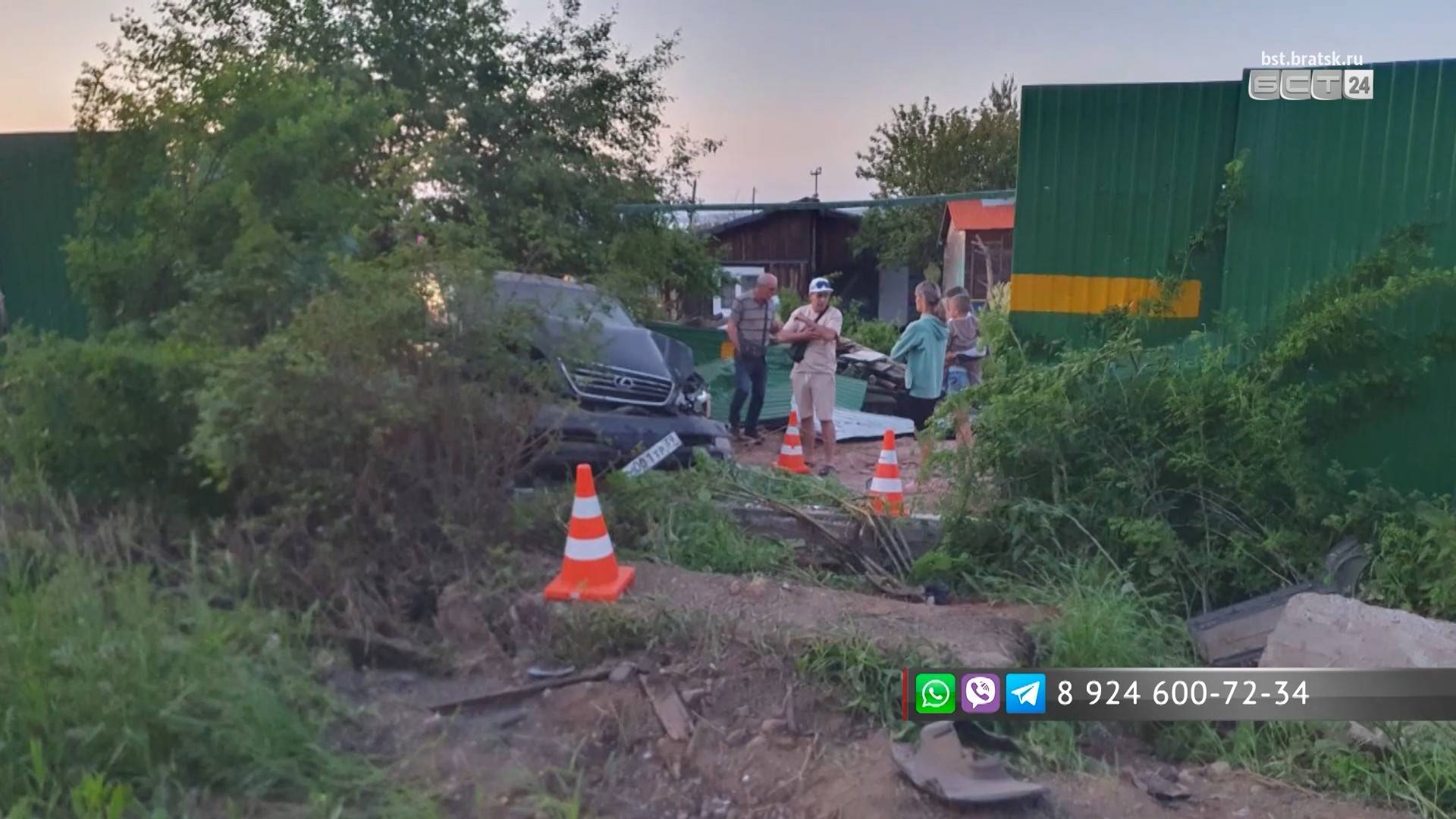 Водитель «Лексуса» въехал в забор в дачном кооперативе в Братске