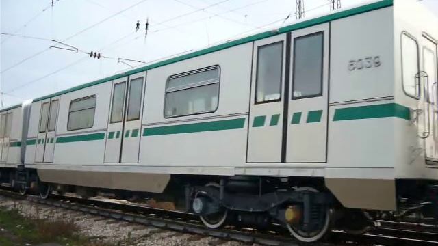 Русичи для Софийского метро едут по ж/д из Москвы, архив 2013 года
