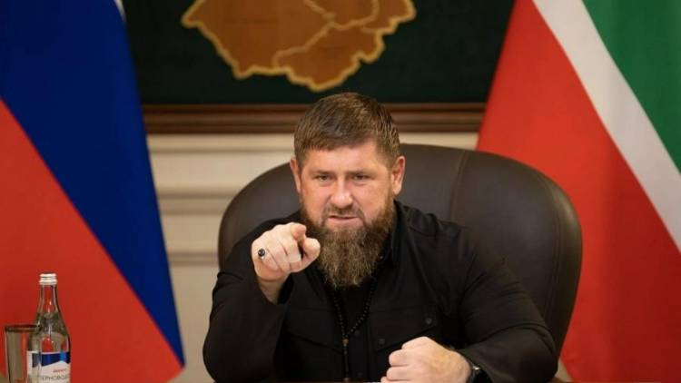 2025. КАДЫРОВ ПРЕДЛАГАЕТ ВЗЯТЬ ПОД КОНТРОЛЬ ИСЛАМ-ДИАСПОРЫ В МОСКВЕ Мнение А.РОЭИНЦЕВА