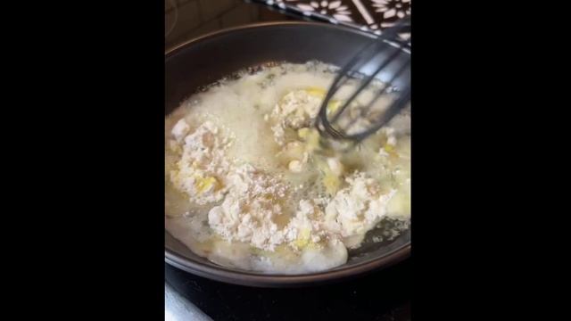 Запеченные тортеллини с чесночно сливочным соусом. Кулинарное Вдохновение