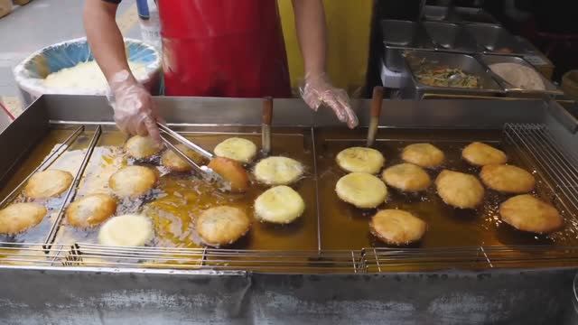 7 вкусов Намдэмун Чапче и Кальби Хотток продаются по 1000 штук в день