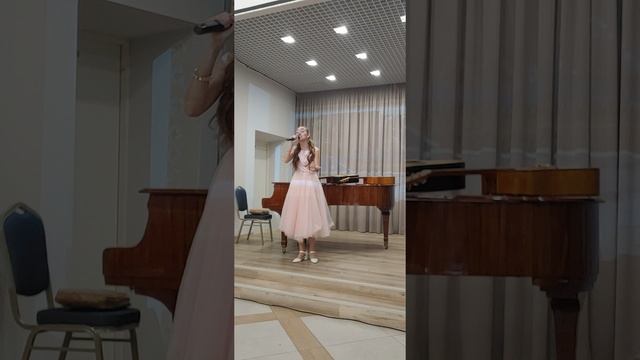 Королева Мария "Наша семья"