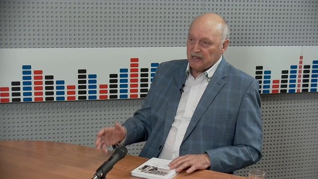 ТЕМА ДНЯ_Комментарий_Книга Человек интересного времени