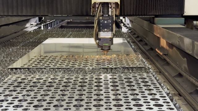 Лазерная резка декоративной панели из шлифованной нержавеющей стали AISI304