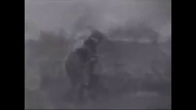 Песня «На безымянной высоте». Поёт Марк Бернес.