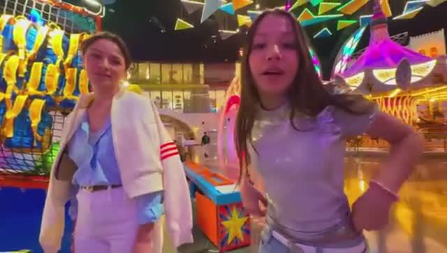 ОНА НЕ ЗНАЛА ЧТО ЭТО САМАЯ ЭКСТРЕМАЛЬНАЯ ГОРКА В МИРЕ / Вики Шоу