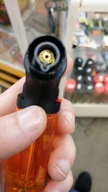 ГИГАНТСКАЯ ЗАЖИГАЛКА 😱