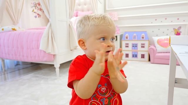 ДИАНА И РОМА - Диана и Рома занимают малыша Оливера