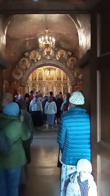Служба в Церкви Рождества Пресвятой Богородицы в Крылатском