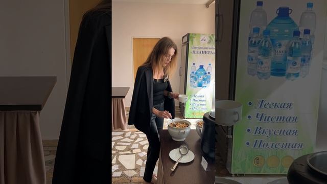 ОБЕД "ШВЕДСКИЙ СТОЛ" ОТ САНАТОРИЯ ПЛАНЕТА - ПОКАЗЫВАЕМ КАК МОРЯТ ГОЛОДОМ ГОСТЕЙ)