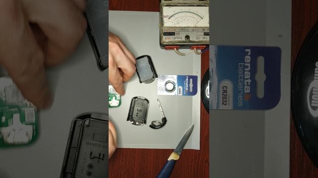Замена батарейки в электронном ключе Omoda s5.mp4