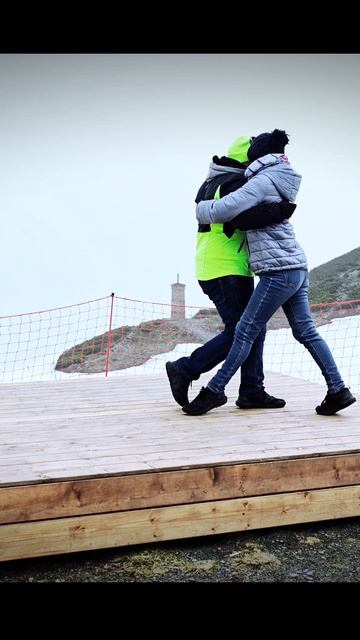 Когда стихия застала тебя в горах на высоте 2000+ и единственный способ согреться - это танго 😀