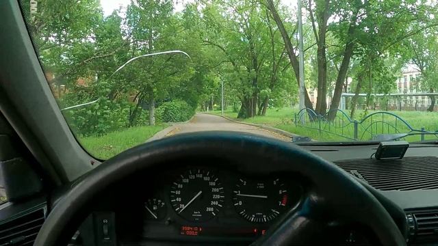 Живая Бмв 5 серии в кузове е34. Владею с 2003 года. Отзыв 2 владельца.