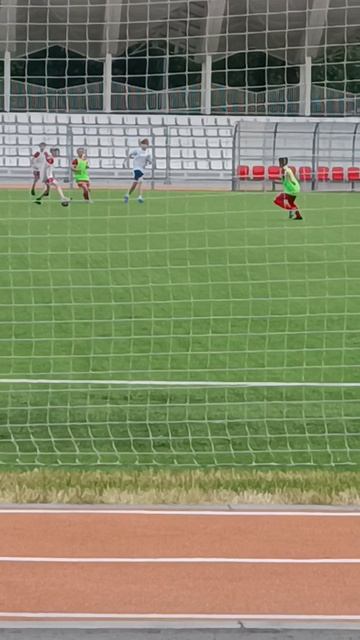 Футбольная академия ⚽.mp4