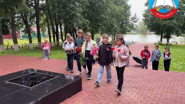 Р. Рождественский «Реквием» (Свеча памяти и возложение цветов)