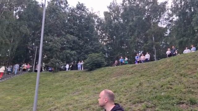 'НЕ СПОРЬ СО МНОЙ'.  ВЕЧЕР ПАМЯТИ Юрия Шатунова. Город Киров. 20.06.2025.

Кстати, премьера это песн
