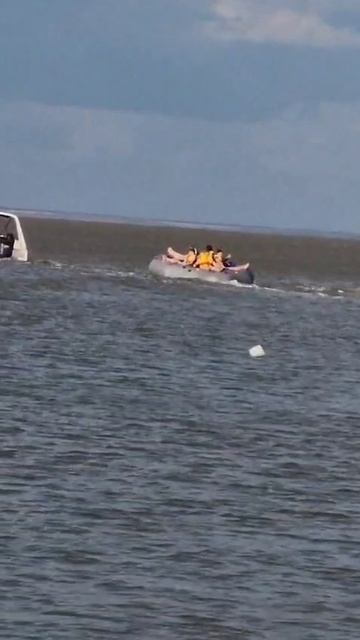 Водный буксируемый аттракцион Ватрушка НЛО от компании Планета Вода #планетавода