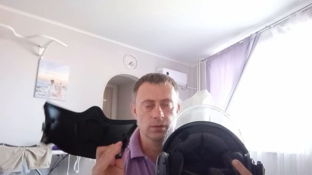 Шлем с гарнитурой в сборе.