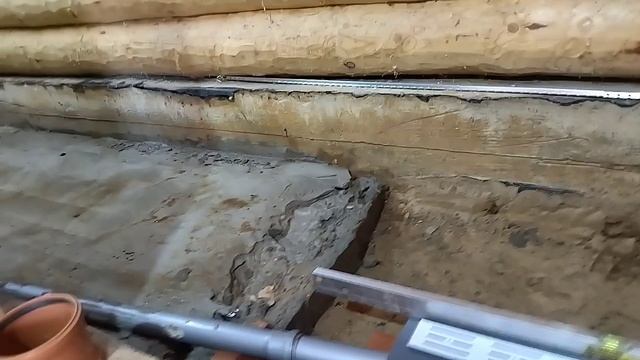 баня, заливка чернового пола в моечной.mp4