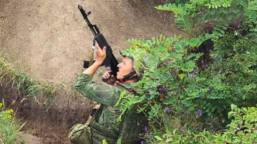 Российские военнослужащие рассказали о проведении боевых учений на полигоне