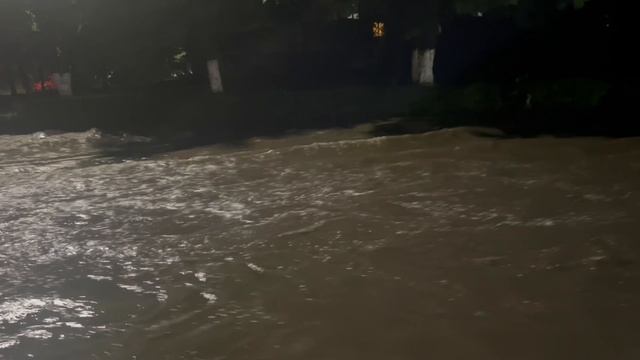 Едем в Грузию. Тяжелая дорога во Владикавказ. Отель Фидар.